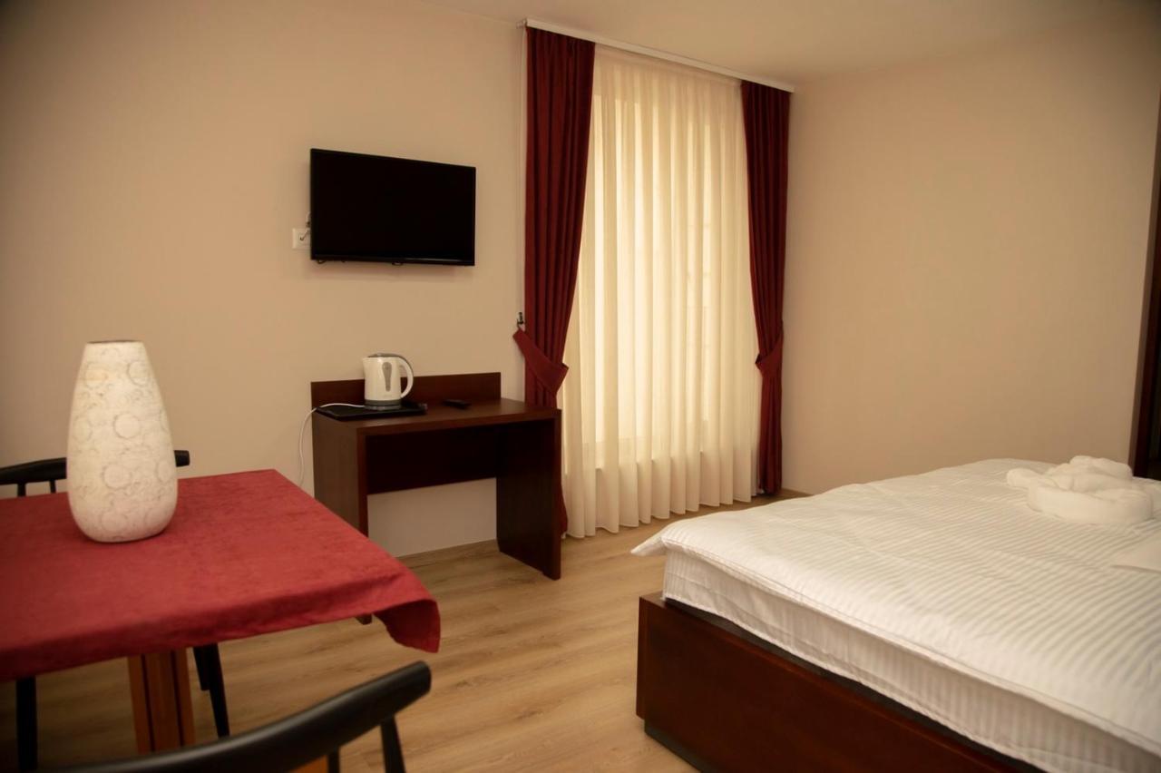 Hotel Oferta Prizren Exterior photo