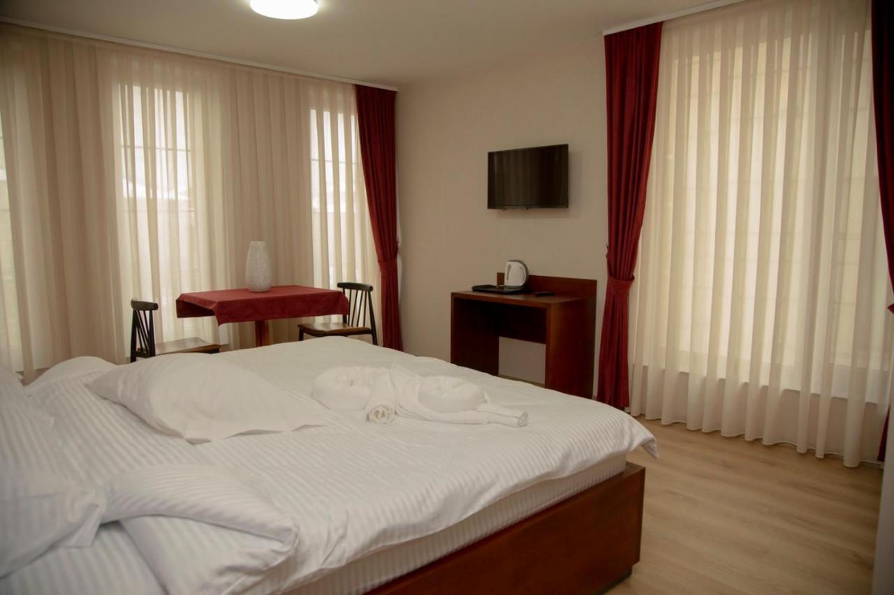 Hotel Oferta Prizren Exterior photo